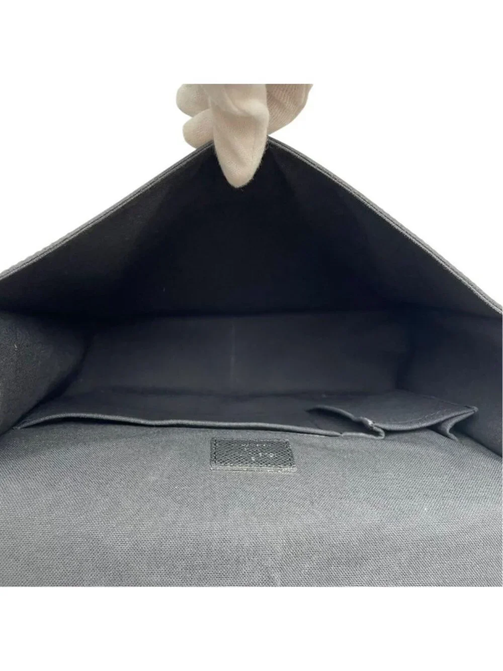 Louis Vuitton Taiga Leather Andrei Shoulder Messenger Bag